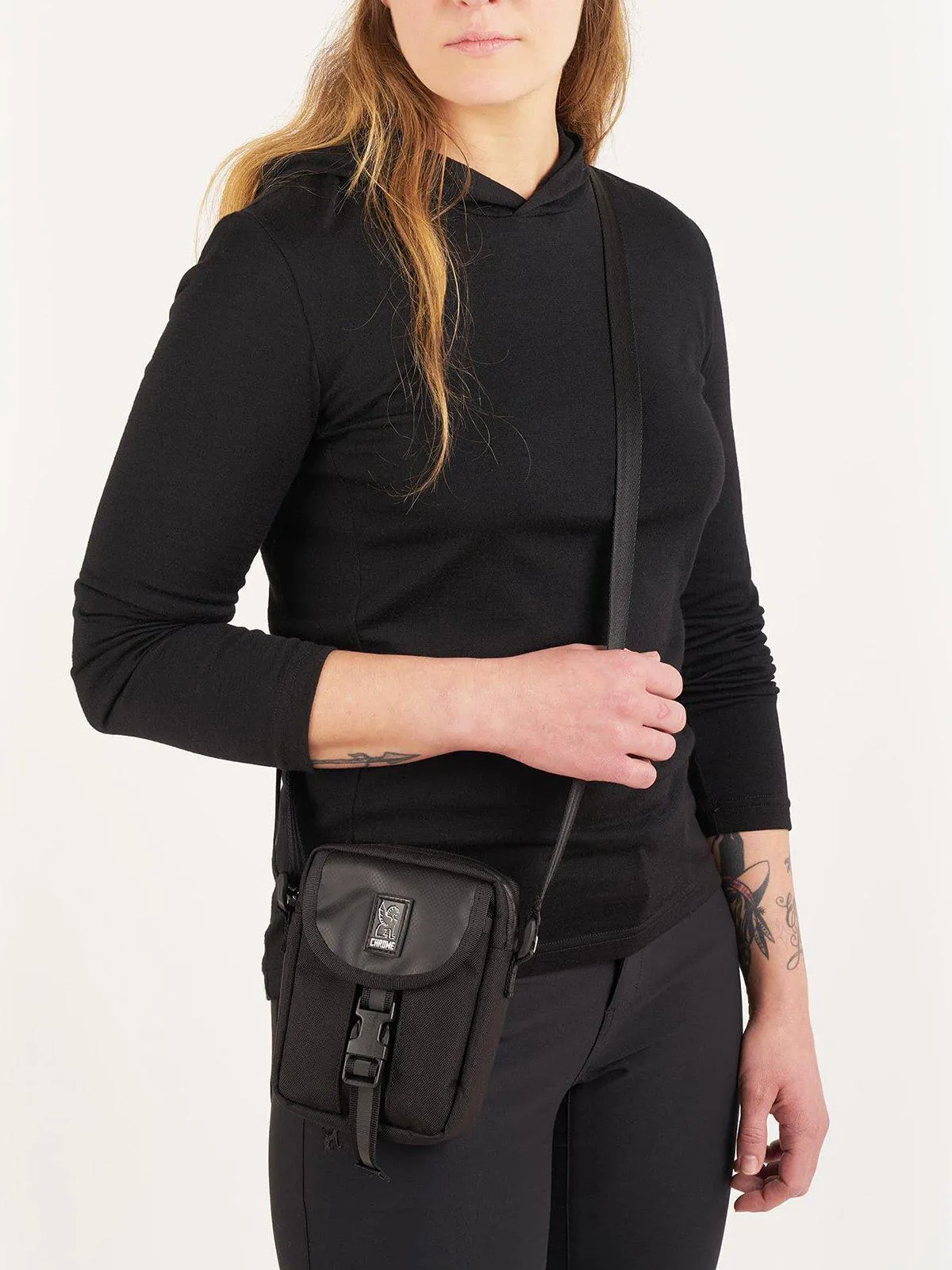 Chrome Industries Shoulder Pouch All Black