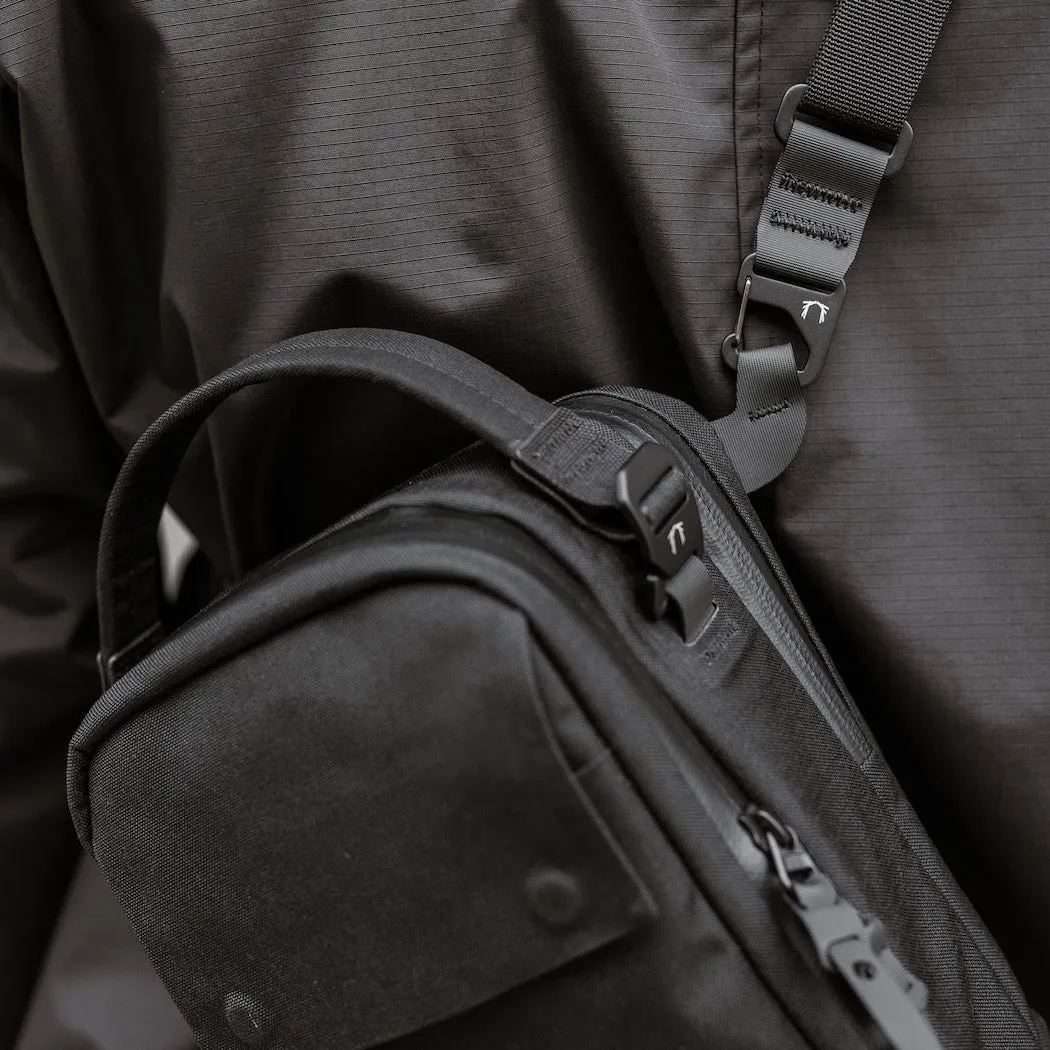 Kompak 5L Crossbody Bag - Black Ember