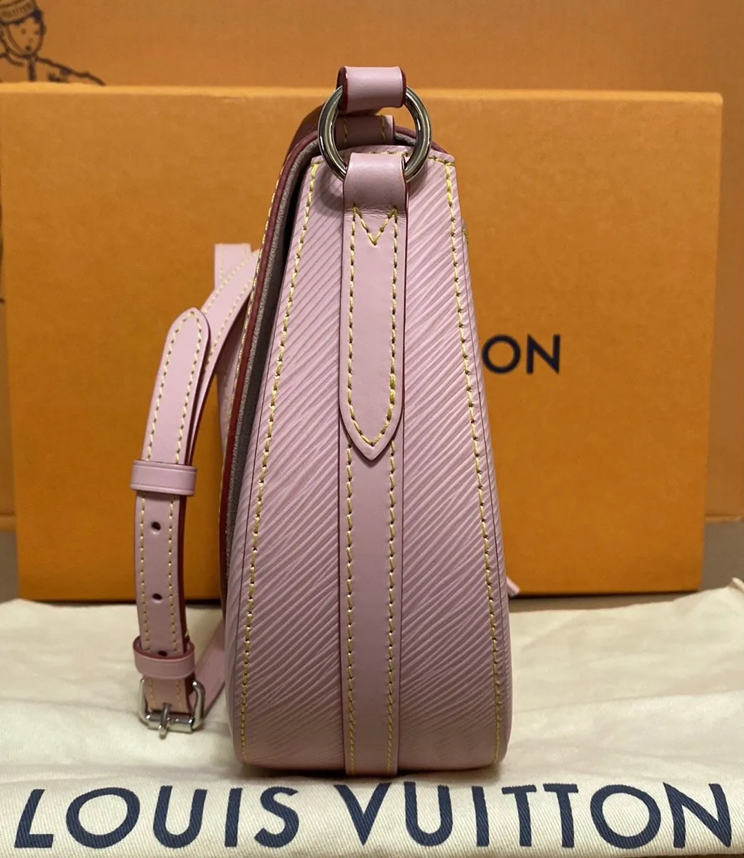 Louis Vuitton Saint Cloud Epi Leather NM Shoulder/Crossbody In Rose Ballerine