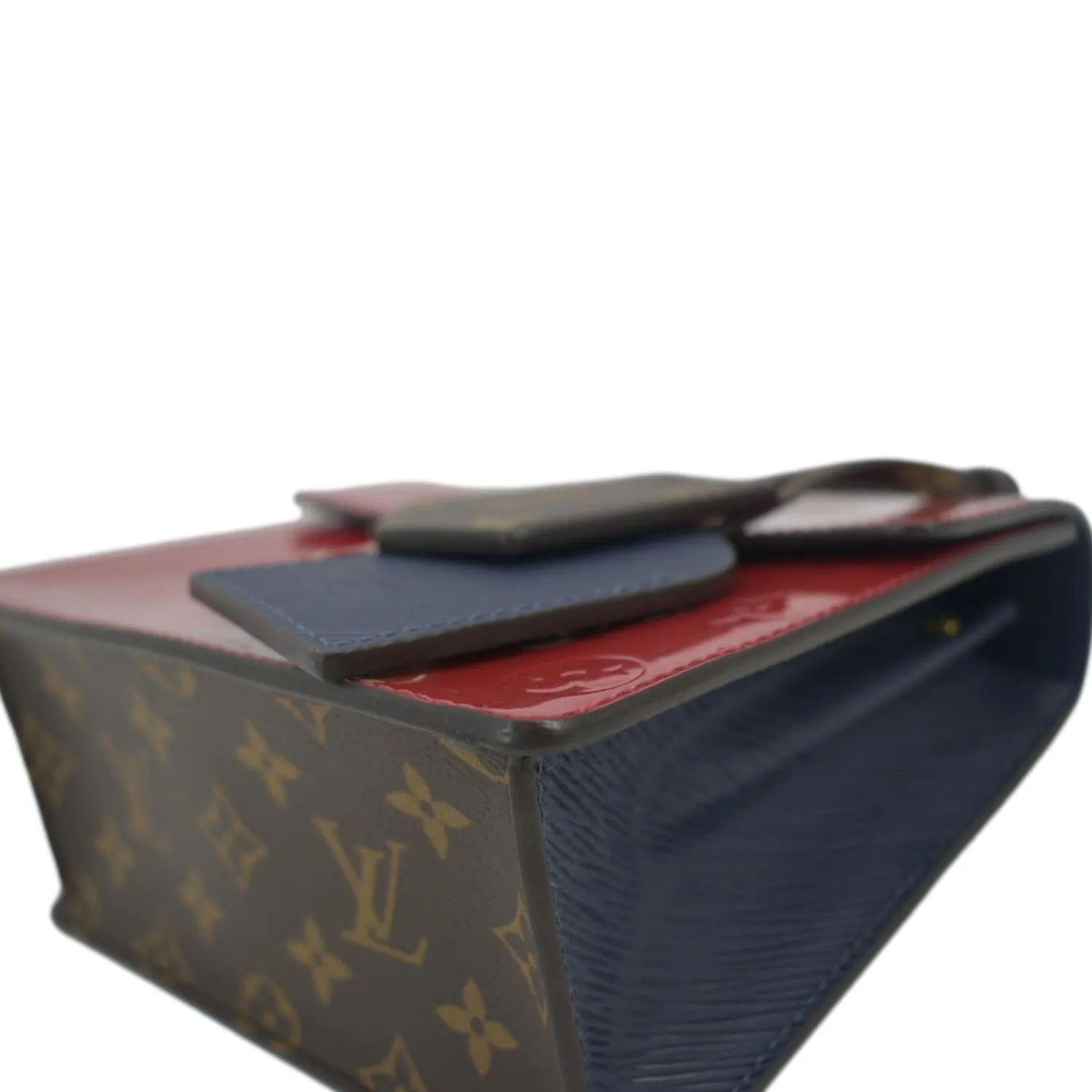 LOUIS VUITTON Spring Street Monogram Vernis Crossbody Bag Red