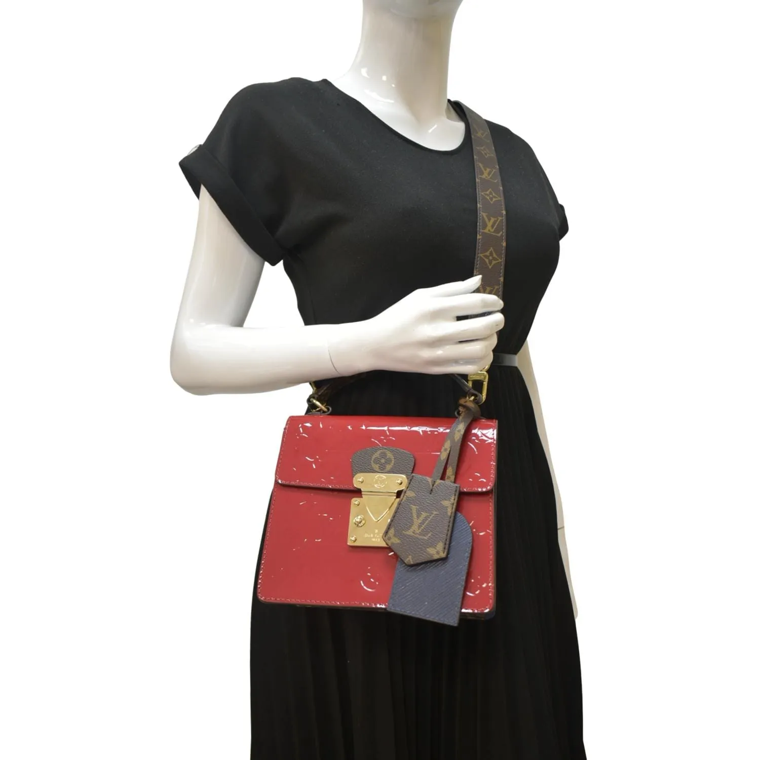 LOUIS VUITTON Spring Street Monogram Vernis Crossbody Bag Red