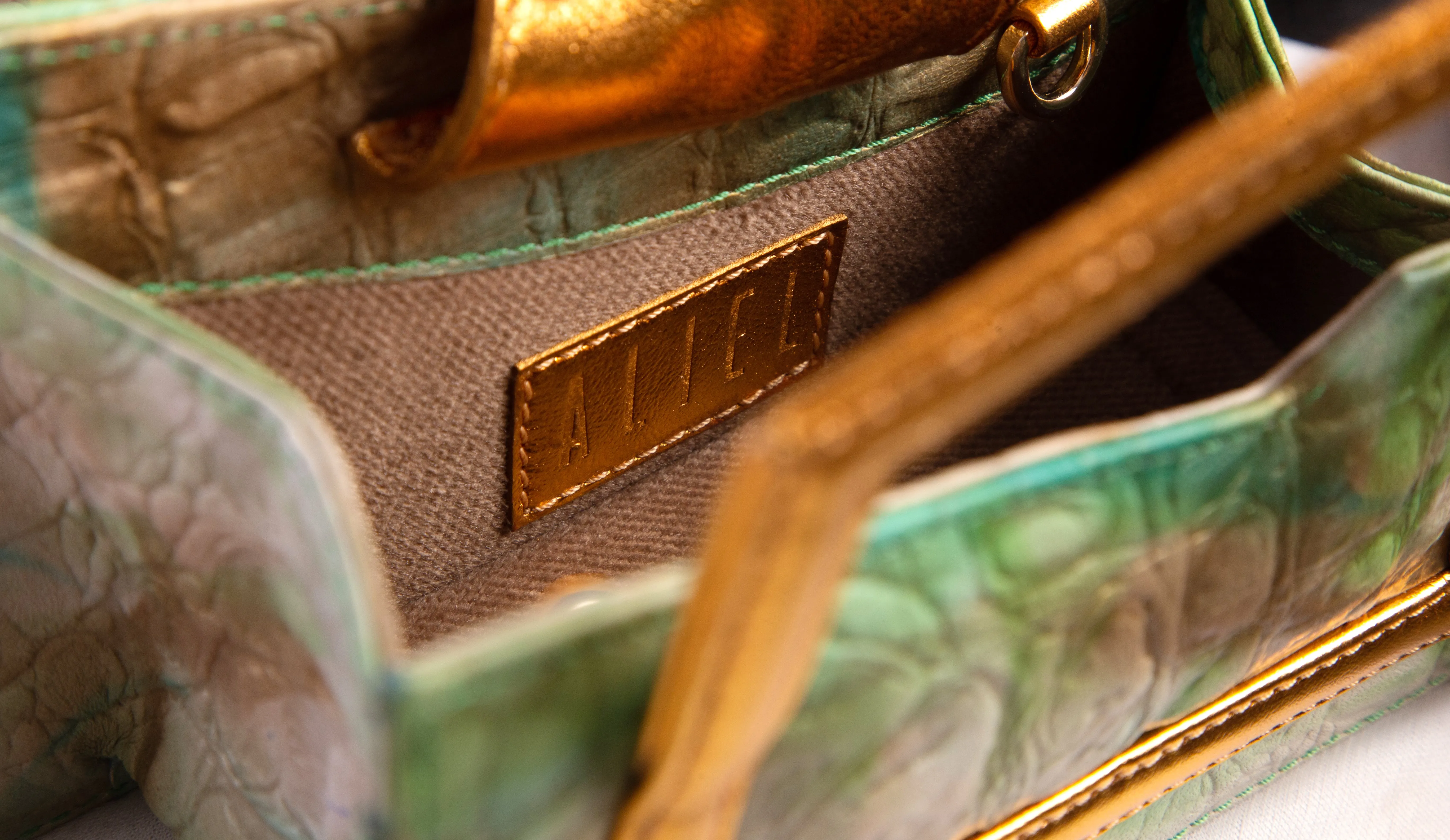Turquoise  Jari’Aa Square Top Handle